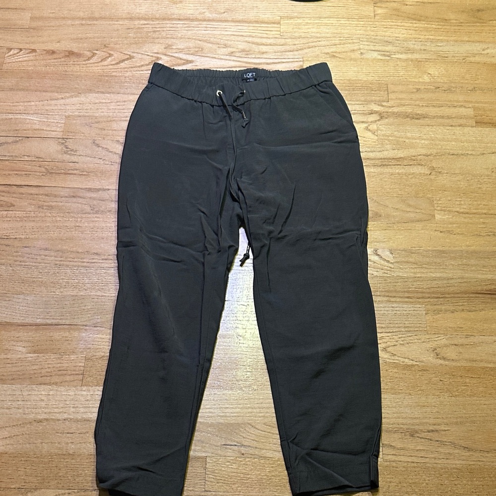 LOFT Women's Army Green Causal